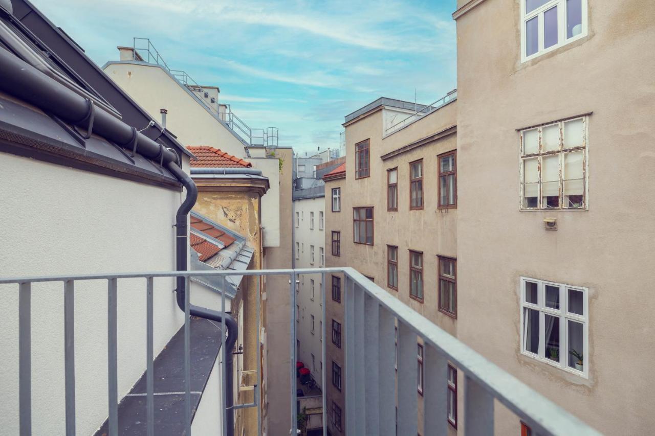 The 77 Anna Apartment Vienna Exterior photo